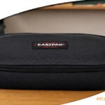 Bustina Eastpak Oval astuccio compatto con organizer interno